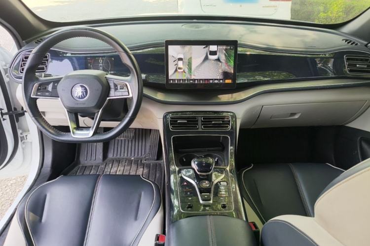 Used BYD Qin PLUS 2021 DM-i 55KM Flagship Model Center Console