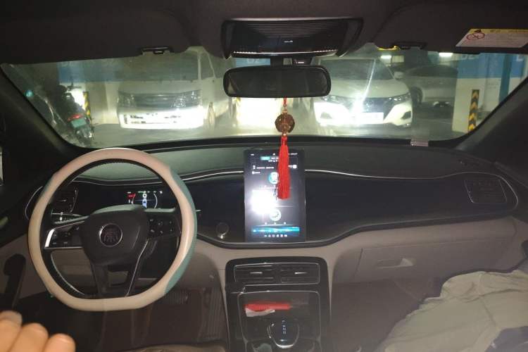 Used BYD Qin PLUS 2021 DM-i 120KM Prestige Model Center Console