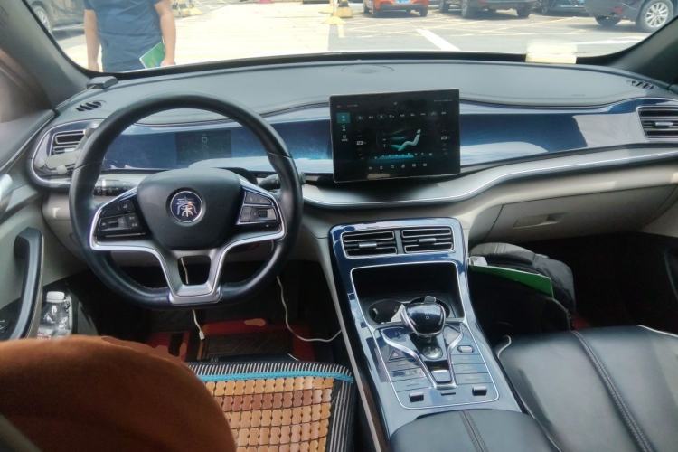 Used BYD Qin PLUS 2021 EV 500KM Luxury Model Center Console