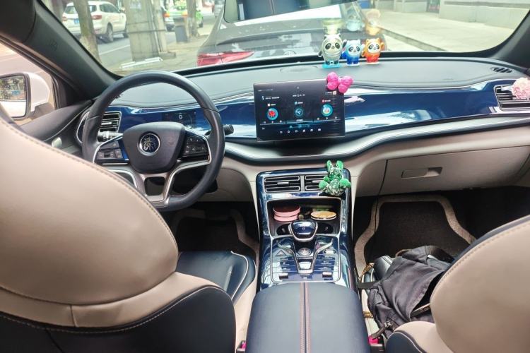 Used BYD Qin PLUS 2021 EV 500KM Luxury Model Center Console