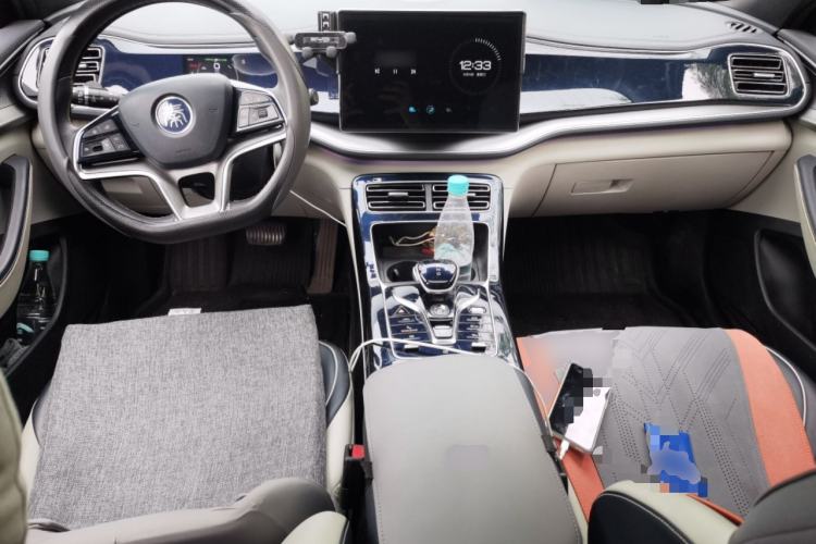 Used BYD Qin PLUS 2021 EV 500KM Premium Model Center Console