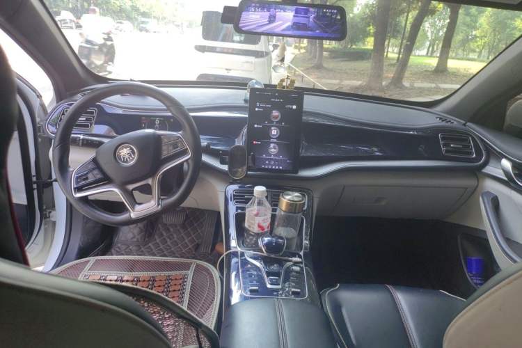 Used BYD Qin PLUS 2021 EV 500KM Luxury Model Center Console