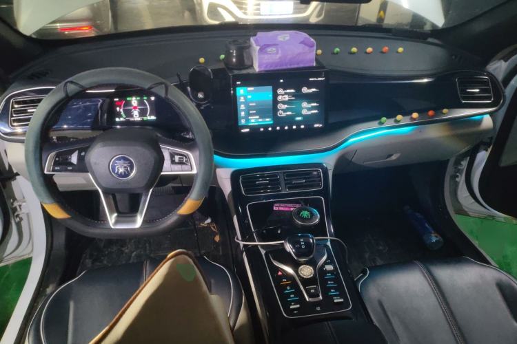Used BYD Qin PLUS 2021 DM-i 55KM Flagship Model Center Console