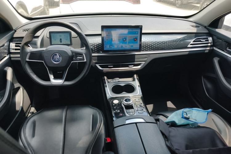Used BYD Qin PLUS 2021 EV 400KM Leading Comfort Edition Center Console