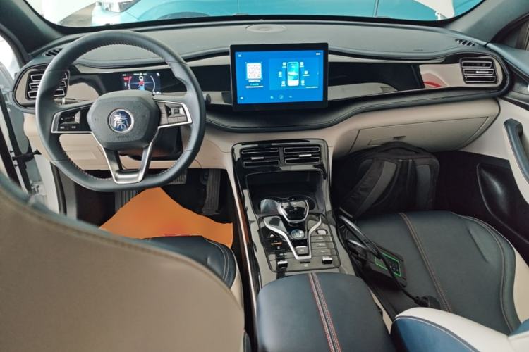 Used BYD Qin PLUS 2021 DM-i 55KM Prestige Model Center Console