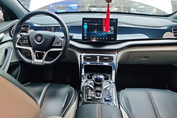 Used BYD Qin PLUS 2021 EV 500KM Luxury Model Center Console