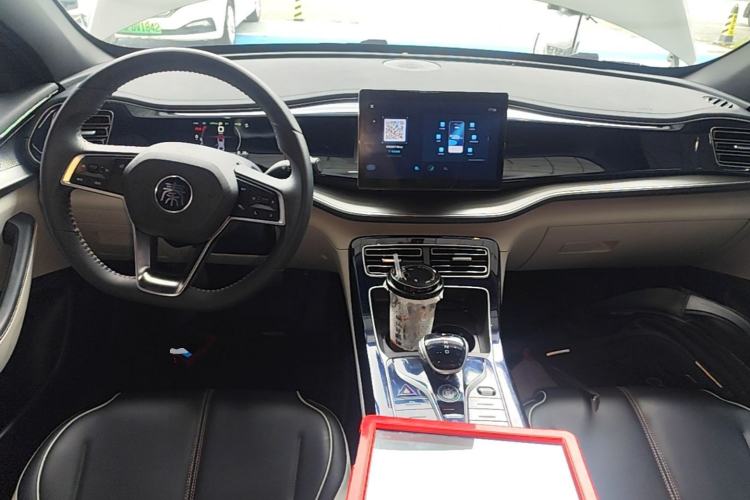 Used BYD Qin PLUS 2021 DM-i 55KM Flagship Model Center Console
