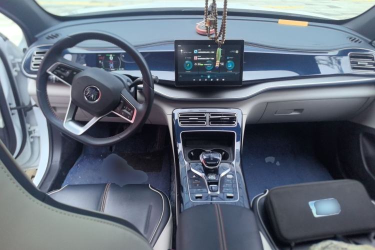 Used BYD Qin PLUS 2021 DM-i 55KM Flagship Model Center Console