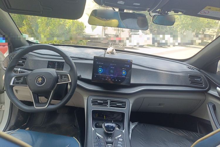 Used BYD Qin PLUS 2021 DM-i 55KM Flagship Model Center Console