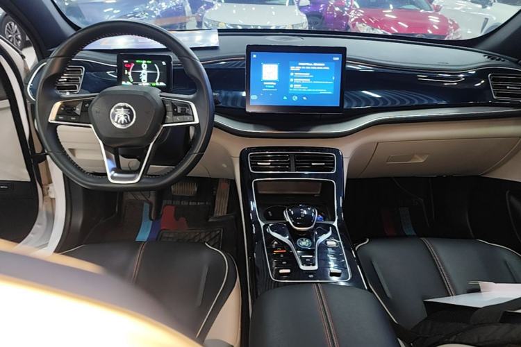 Used BYD Qin PLUS 2021 DM-i 55KM Flagship Model Center Console