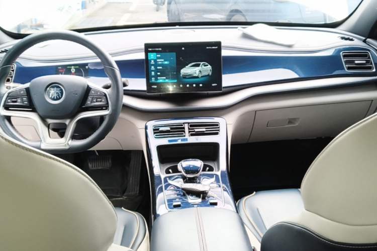 Used BYD Qin PLUS 2021 EV 400KM Luxury Model Center Console