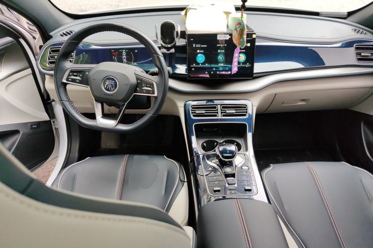 Used BYD Qin PLUS 2021 DM-i 55KM Flagship Model Center Console
