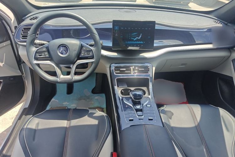 Used BYD Qin PLUS 2021 EV 400KM Luxury Model Center Console