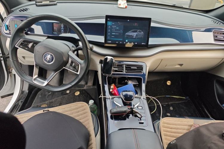 Used BYD Qin PLUS 2021 DM-i 120KM Prestige Model Center Console