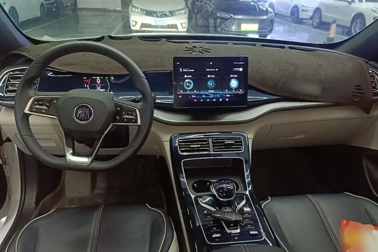 Used BYD Qin PLUS 2021 DM-i 55KM Flagship Model Center Console