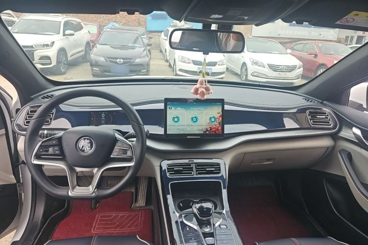 Used BYD Qin PLUS 2021 EV 500KM Luxury Model Center Console