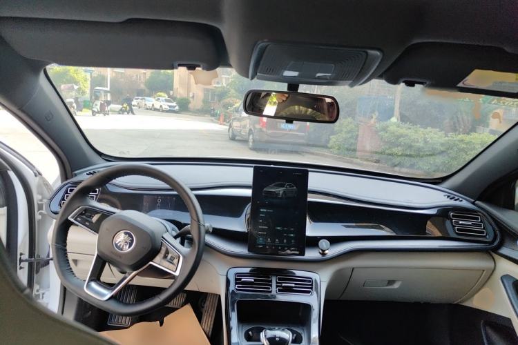 Used BYD Qin PLUS 2021 DM-i 55KM Prestige Model Center Console