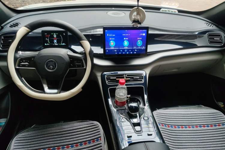 Used BYD Qin PLUS 2021 DM-i 55KM Flagship Model Center Console