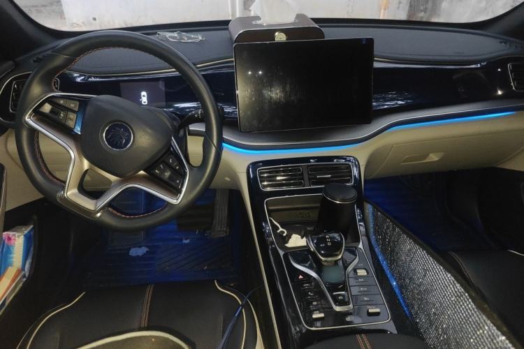 Used BYD Qin PLUS 2021 EV 500KM Luxury Model Center Console