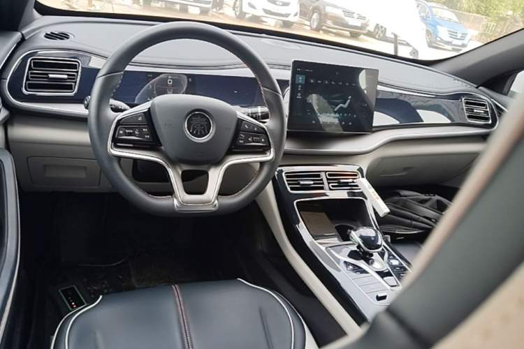 Used BYD Qin PLUS 2021 EV 500KM Luxury Model Center Console