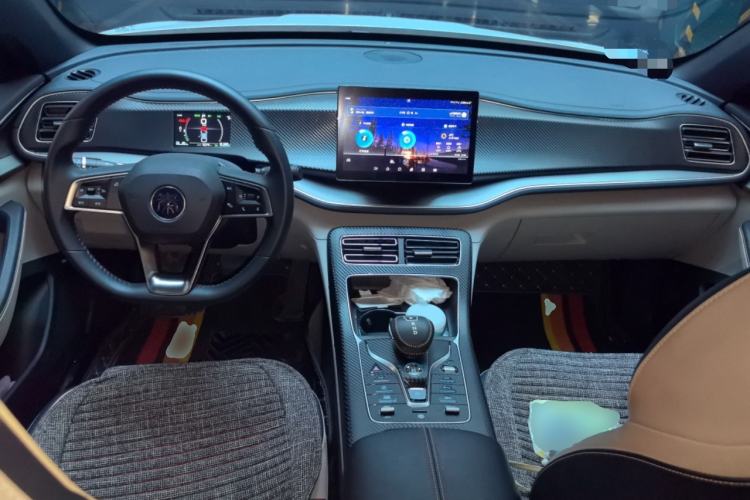 Used BYD Qin PLUS 2021 DM-i 55KM Flagship Model Center Console