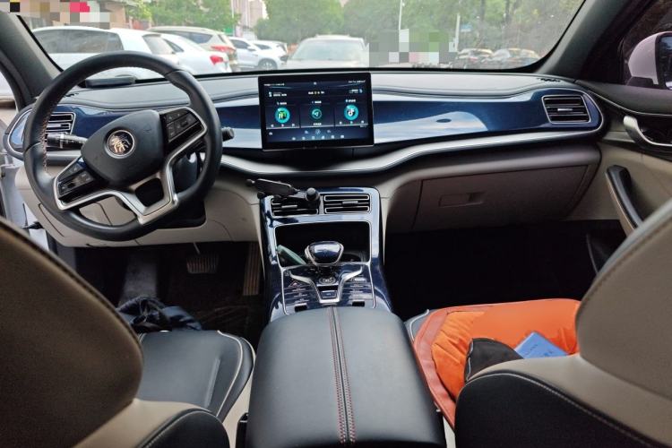 Used BYD Qin PLUS 2021 EV 400KM Luxury Model Center Console