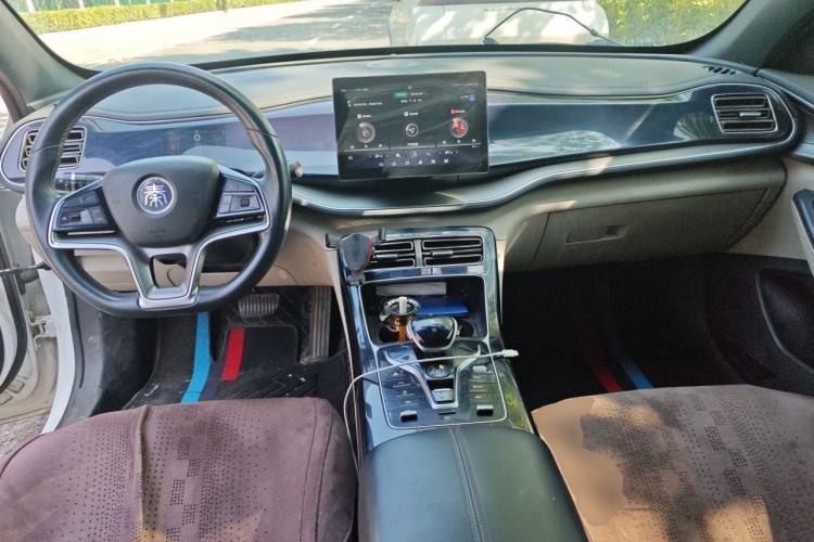 Used BYD Qin PLUS 2021 EV 500KM Luxury Model Center Console