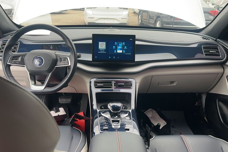 Used BYD Qin PLUS 2021 DM-i 55KM Flagship Model Center Console