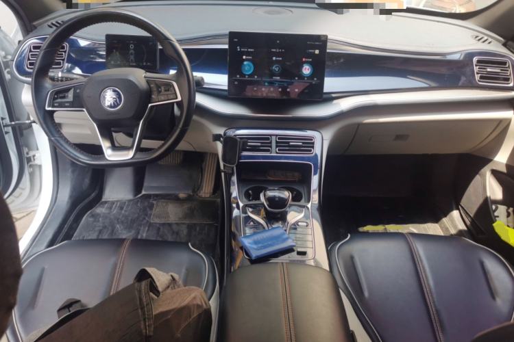 Used BYD Qin PLUS 2021 DM-i 55KM Flagship Model Center Console