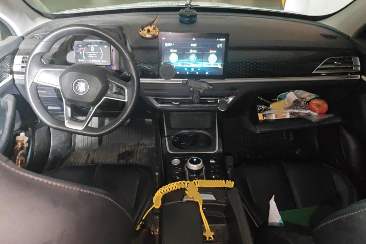 Used BYD Qin PLUS 2021 EV 400KM Leading Comfort Edition Center Console