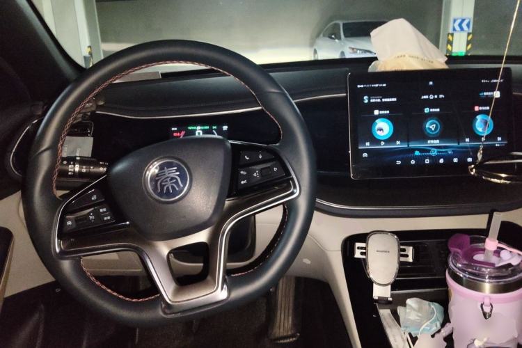 Used BYD Qin PLUS 2021 EV 500KM Luxury Model Center Console