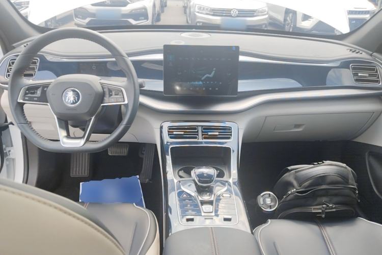 Used BYD Qin PLUS 2021 DM-i 55KM Flagship Model Center Console