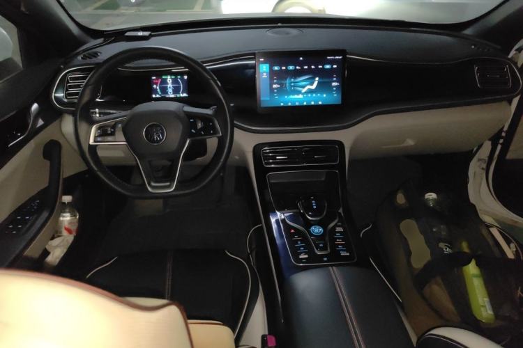 Used BYD Qin PLUS 2021 DM-i 55KM Flagship Model Center Console