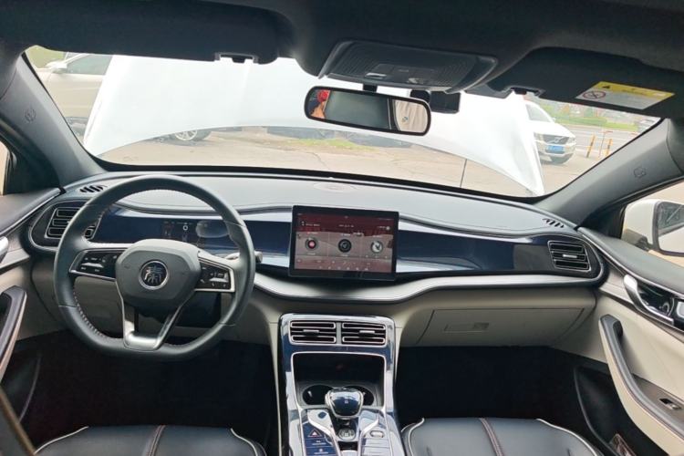 Used BYD Qin PLUS 2021 DM-i 55KM Flagship Model Center Console