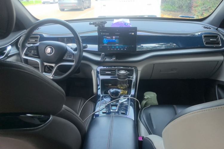 Used BYD Qin PLUS 2021 EV 500KM Luxury Model Center Console
