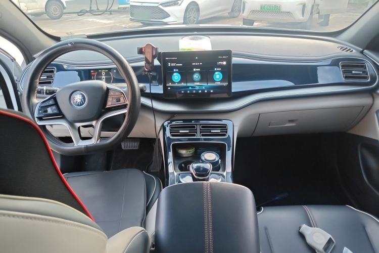 Used BYD Qin PLUS 2021 EV 500KM Luxury Model Center Console