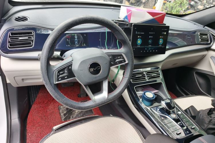 Used BYD Qin PLUS 2021 DM-i 55KM Flagship Model Center Console