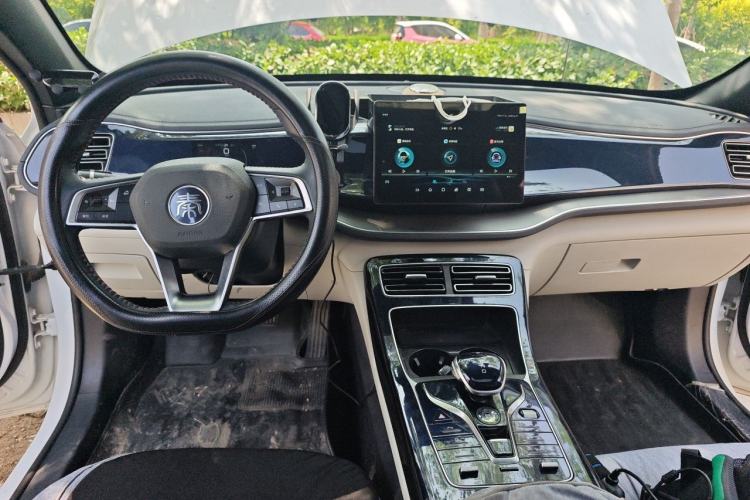 Used BYD Qin PLUS 2021 DM-i 120KM Prestige Model Center Console