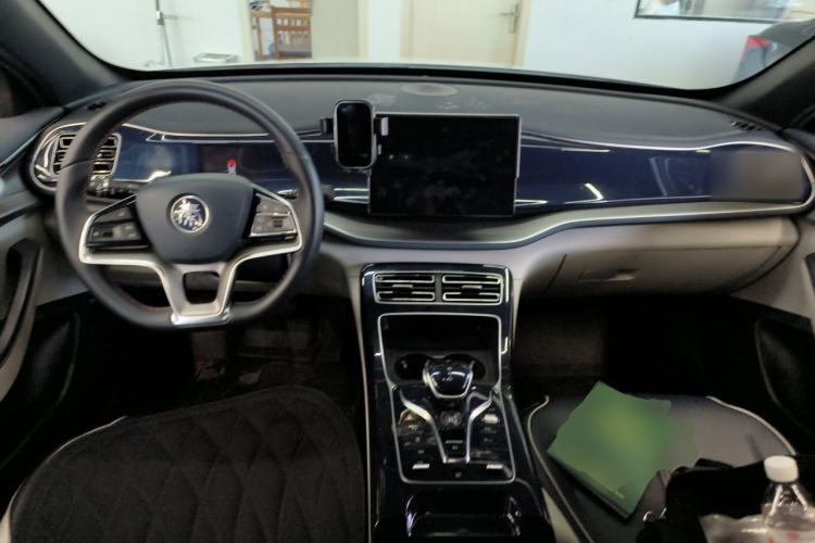 Used BYD Qin PLUS 2021 EV 400KM Luxury Model Center Console