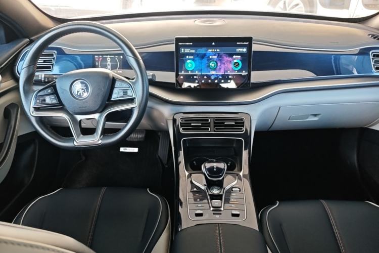 Used BYD Qin PLUS 2021 EV 500KM Luxury Model Center Console