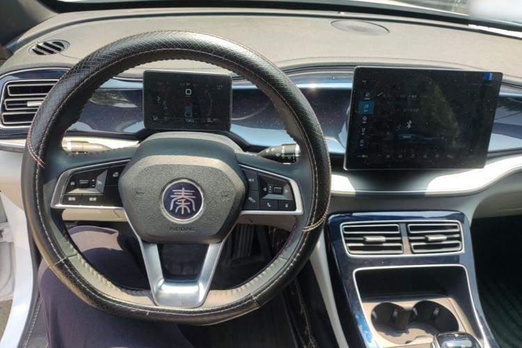 Used BYD Qin PLUS 2021 DM-i 55KM Flagship Model Center Console