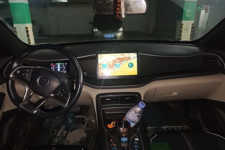 Used BYD Qin PLUS 2021 EV 500KM Luxury Model Center Console
