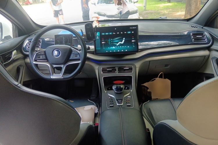 Used BYD Qin PLUS 2021 DM-i 120KM Flagship Model Center Console
