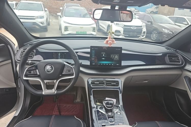 Used BYD Qin PLUS 2021 EV 500KM Luxury Model Center Console