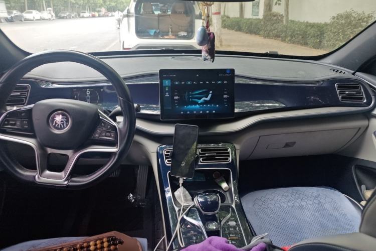 Used BYD Qin PLUS 2021 EV 510KM Commuter Edition Center Console