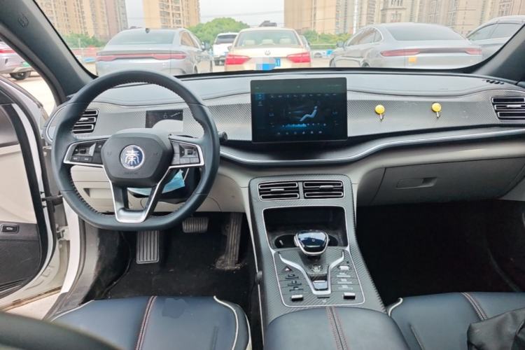 Used BYD Qin PLUS 2021 DM-i 55KM Flagship Model Center Console