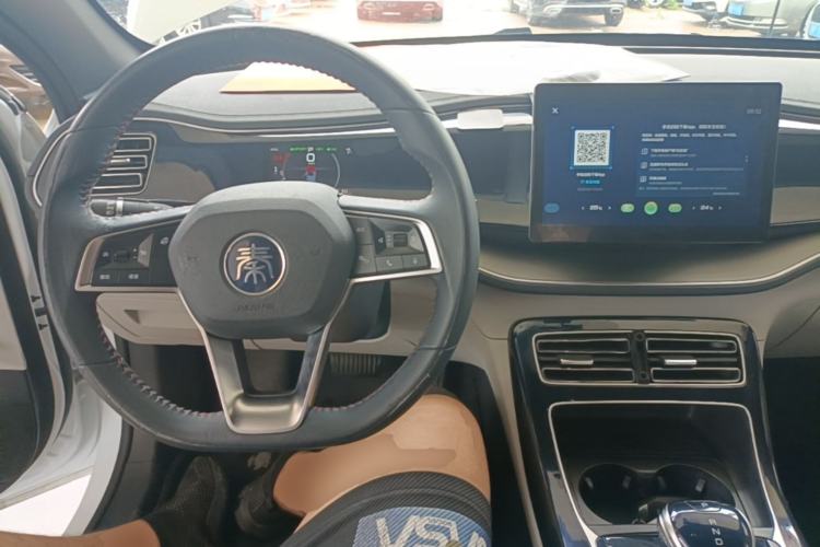 Used BYD Qin PLUS 2021 DM-i 55KM Flagship Model Center Console
