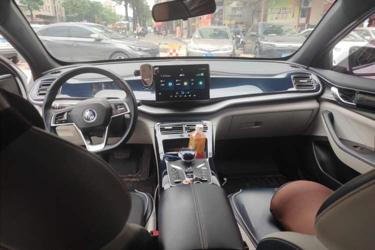 Used BYD Qin PLUS 2021 DM-i 120KM Prestige Model Center Console