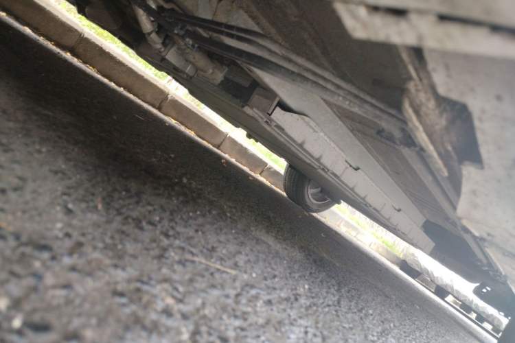 Used BYD Qin PLUS 2021 DM-i 55KM Flagship Model Chassis Front Left