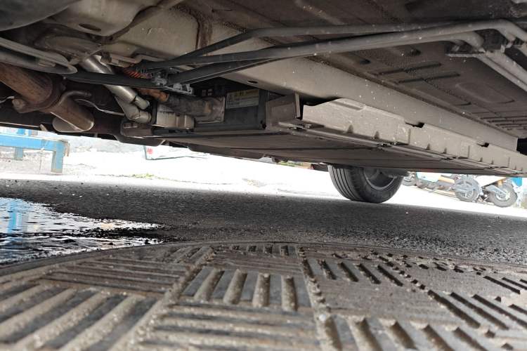 Used BYD Qin PLUS 2021 DM-i 55KM Flagship Model Chassis Front Left